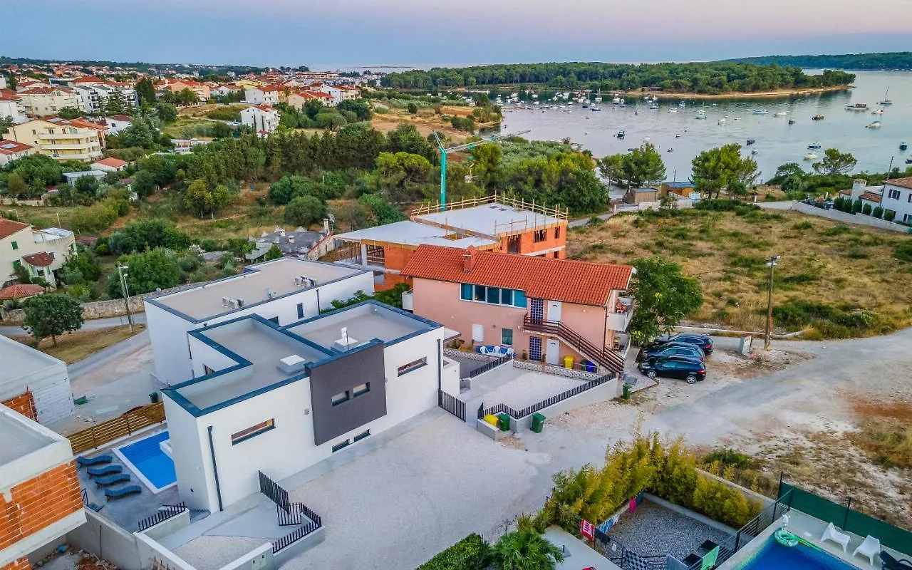 Villa Rougemarin - Marin With Private Pool Medulin Croatia