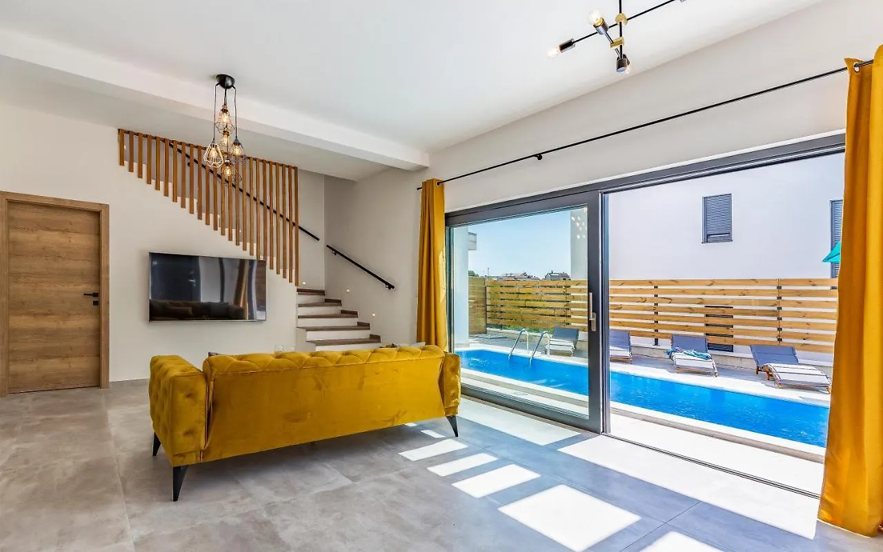 Villa Rougemarin - Marin With Private Pool Medulin