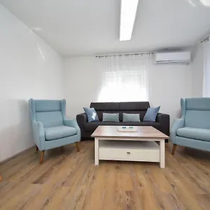 apartmani-rudius.hotelinzadar.com/