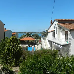 Vila Vila Palma, Medulin