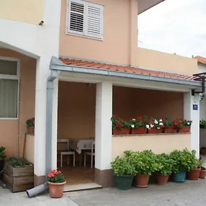 apartments-mise-trogir.splithotels.org/
